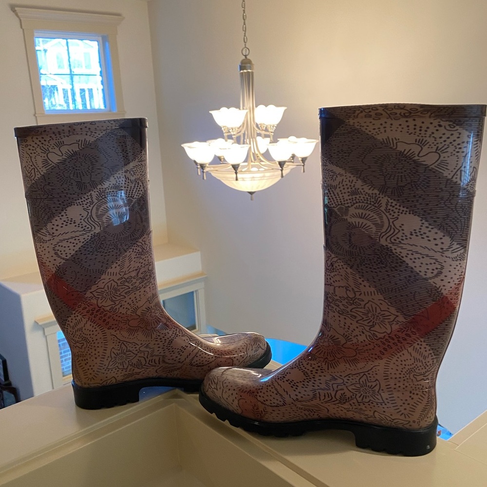 Burberry Brown and Red Winter Rain Boots